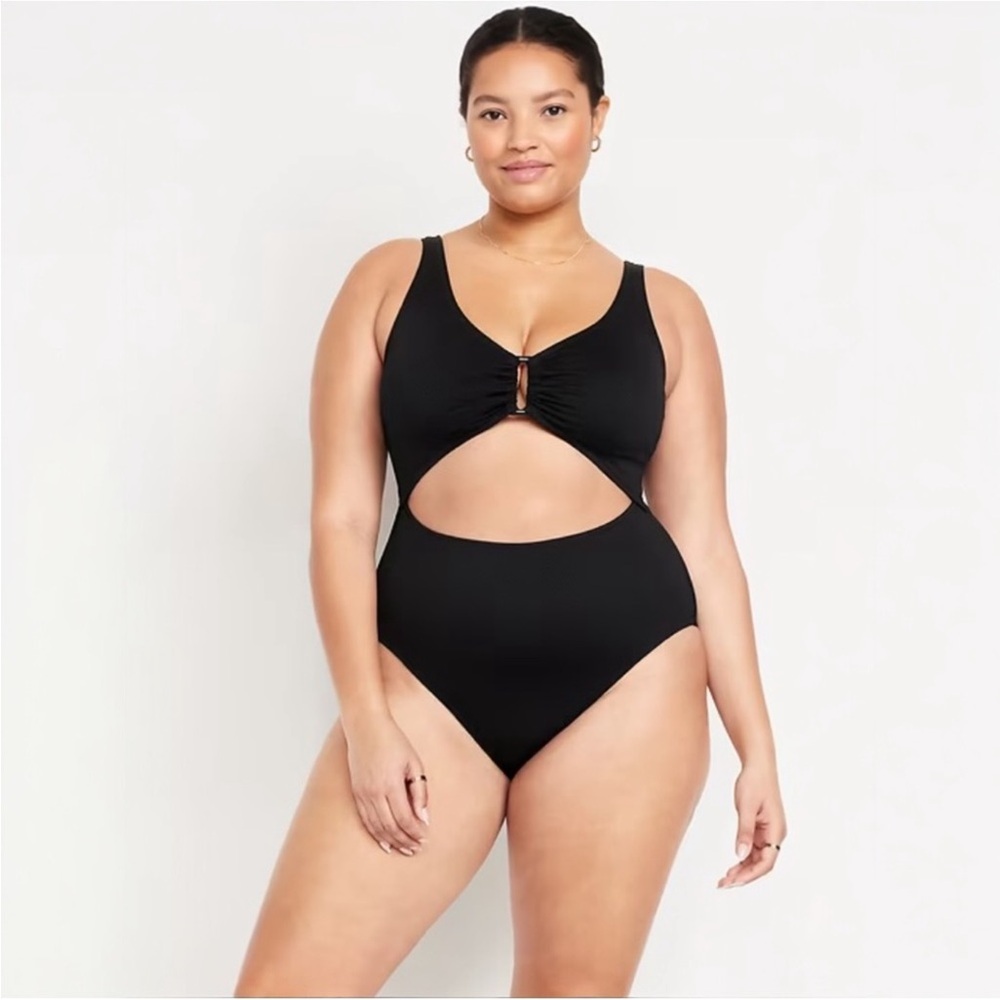 Old Navy Textured One-Piece Cut-Out Swimsuit NWT XXL